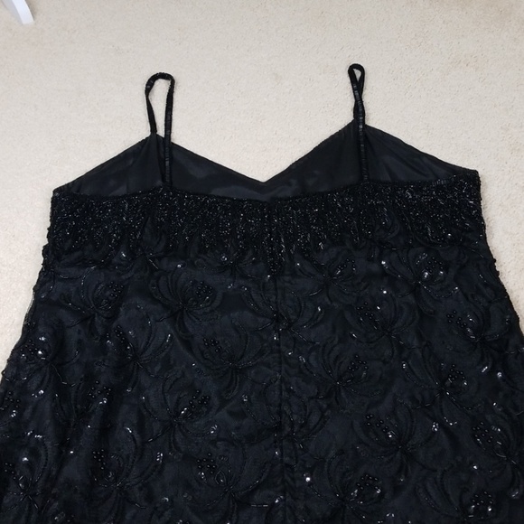 Dress - Picture 8 of 8